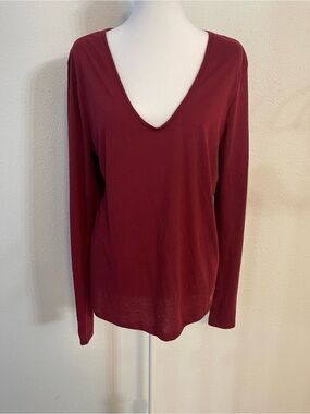 Victoria Seceret sport large Women's Deep V-Neck Long Sleeve Top - Burgundy